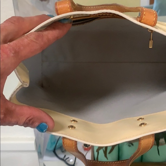 Louis Vuitton Vernis Read bag ๐ฅ Yellow - Picture 5 of 7